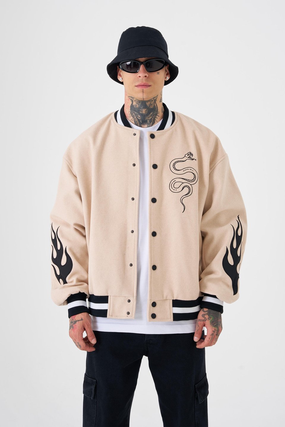 Jak łączyć funkcjonalność z designem w nowoczesnym streetwearze