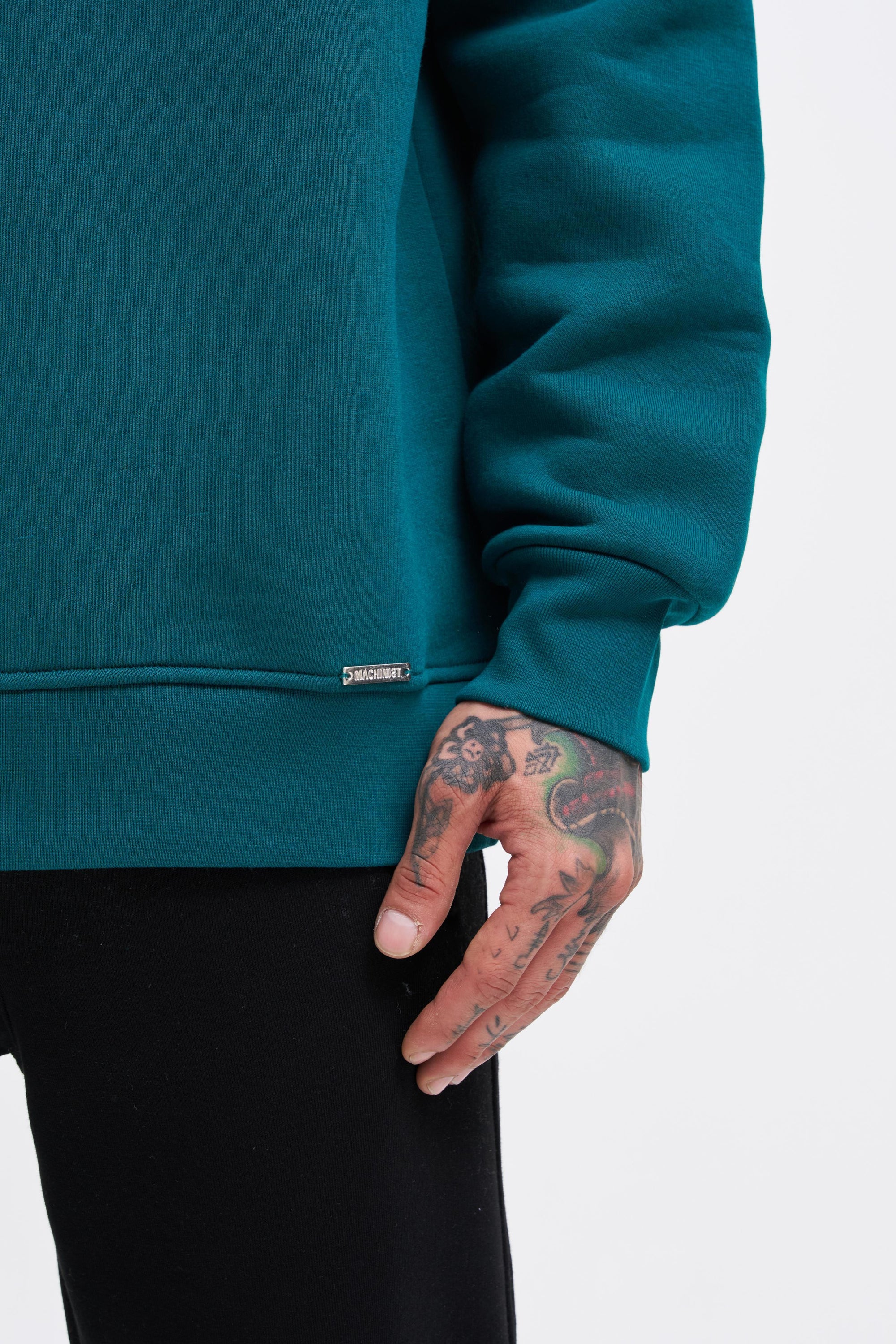 262601dc8e1942f84cd36e26861315e6